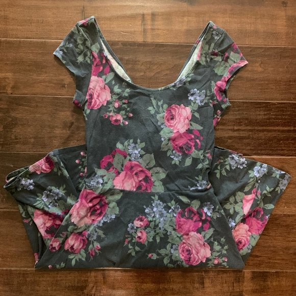 American Eagle Outfitters Dresses & Skirts - American Eagle Outfitters Women's Soft Floral Criss-Cross Back Dress Size Small